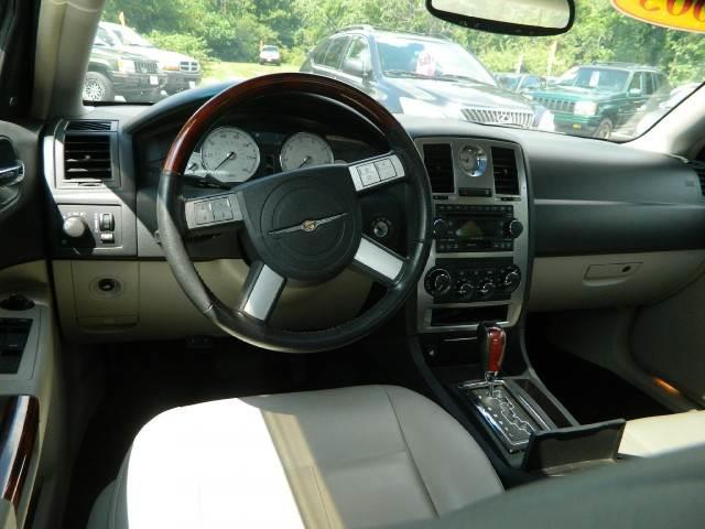 Chrysler 300 2005 photo 1