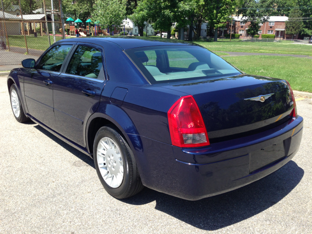 Chrysler 300 2005 photo 13