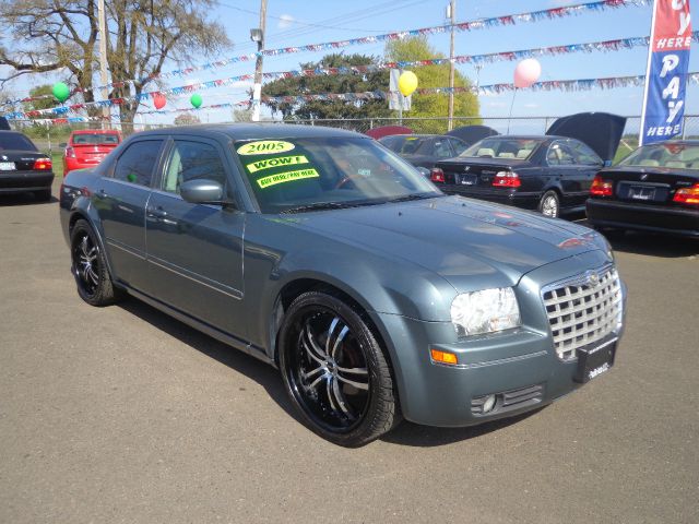 Chrysler 300 2005 photo 1