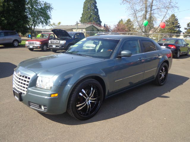 Chrysler 300 2005 photo 3