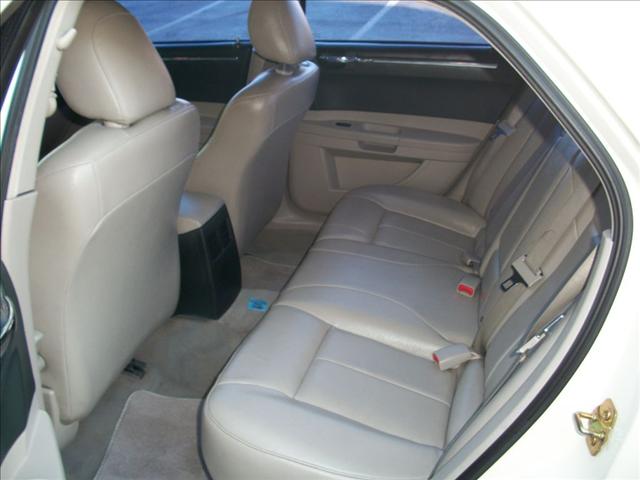 Chrysler 300 2005 photo 5