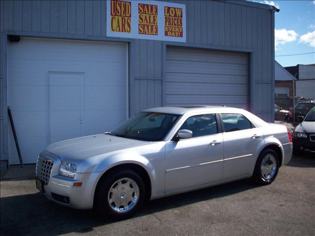 Chrysler 300 ES V6 Special Edition Sedan