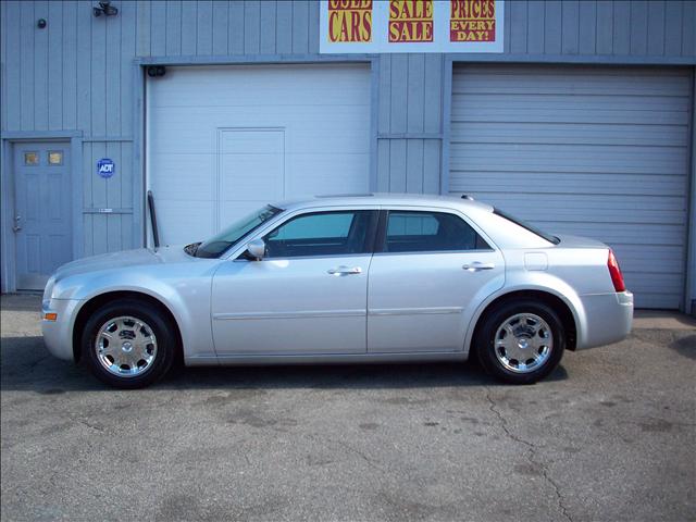 Chrysler 300 2005 photo 1