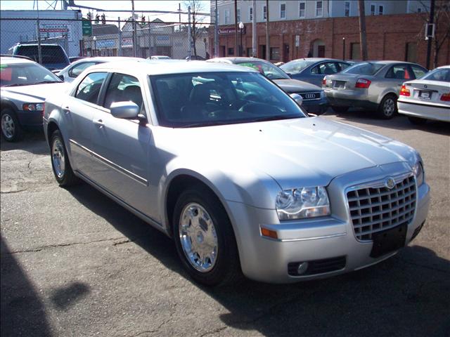 Chrysler 300 2005 photo 5