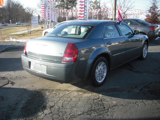 Chrysler 300 2005 photo 4