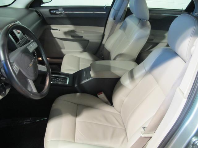 Chrysler 300 2005 photo 5