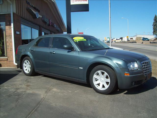 Chrysler 300 2005 photo 1