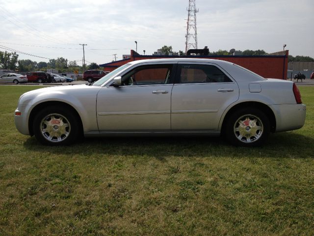 Chrysler 300 2005 photo 4