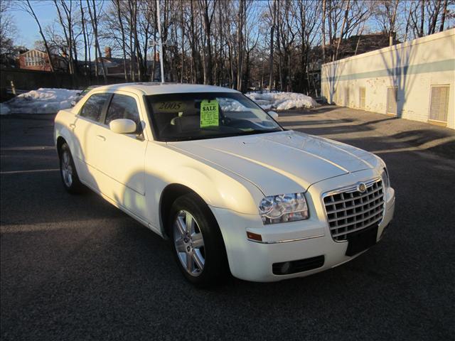 Chrysler 300 2005 photo 1