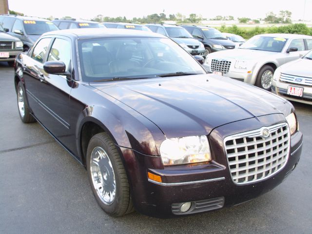 Chrysler 300 2005 photo 16