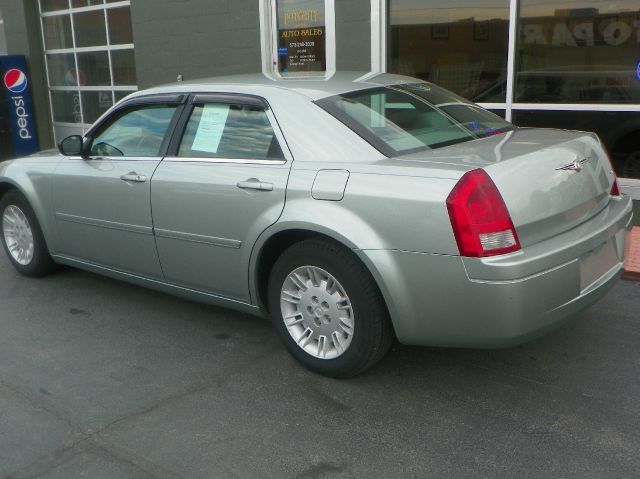 Chrysler 300 2005 photo 4