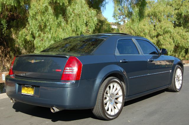 Chrysler 300 2005 photo 3