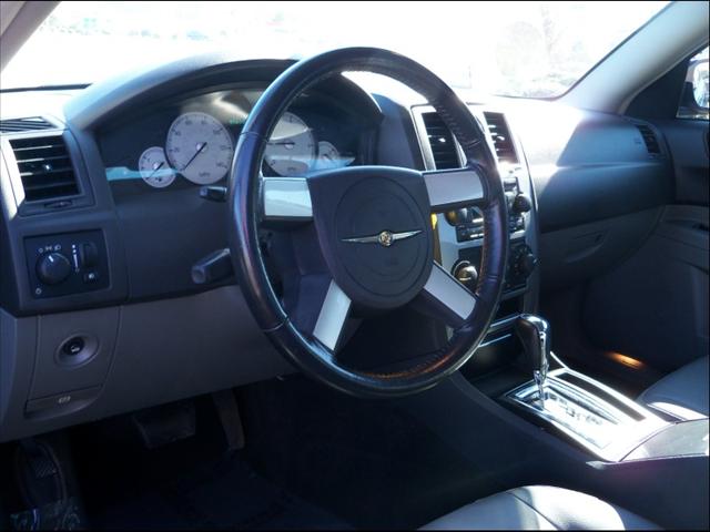 Chrysler 300 2005 photo 3