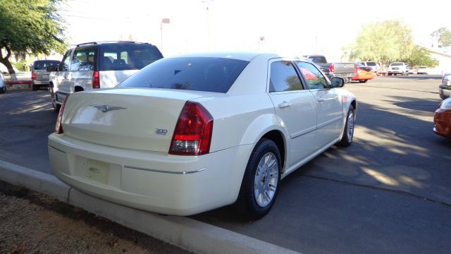 Chrysler 300 2005 photo 1