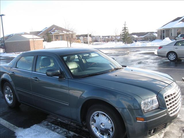 Chrysler 300 2005 photo 1