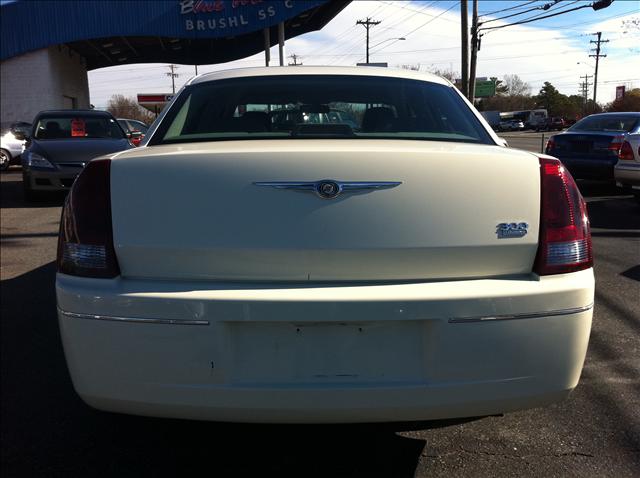 Chrysler 300 2005 photo 4