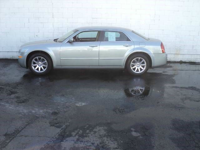 Chrysler 300 2005 photo 3