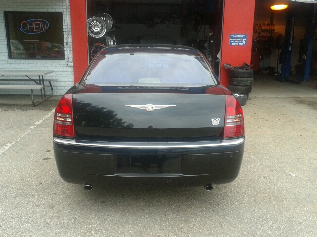 Chrysler 300 2005 photo 4