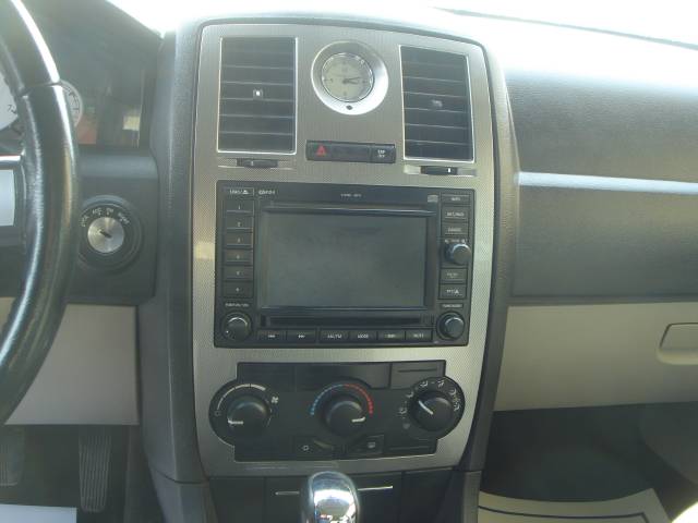 Chrysler 300 2005 photo 4