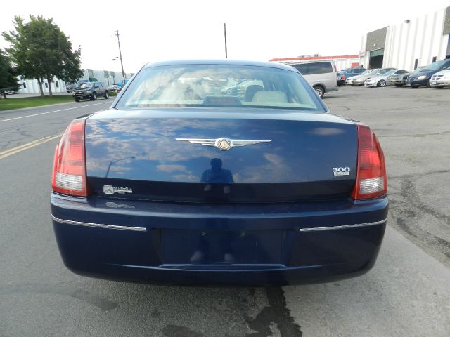 Chrysler 300 2005 photo 1