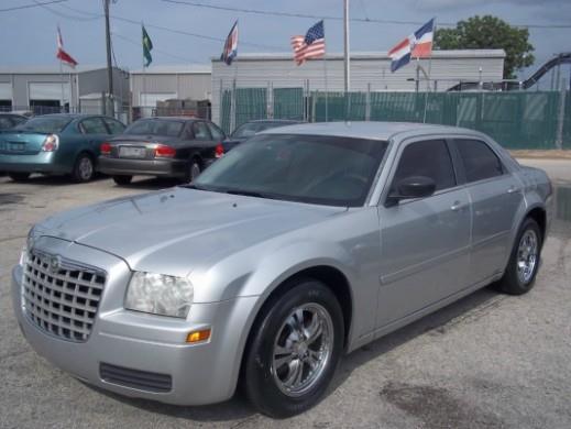 Chrysler 300 2005 photo 1