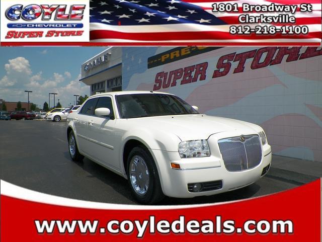 Chrysler 300 2005 photo 3