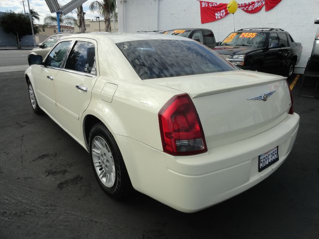 Chrysler 300 2005 photo 1