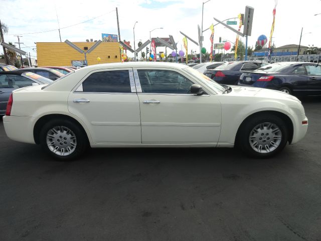 Chrysler 300 2005 photo 4