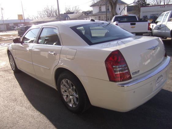 Chrysler 300 2005 photo 1