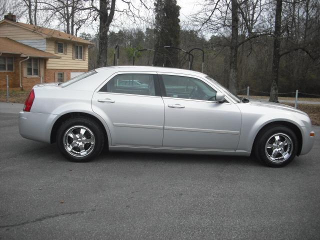 Chrysler 300 2005 photo 5