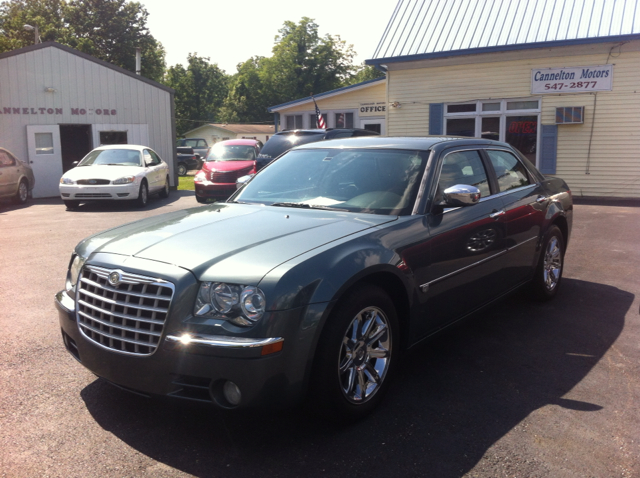 Chrysler 300 2005 photo 1