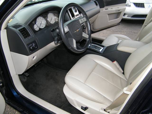 Chrysler 300 2005 photo 3