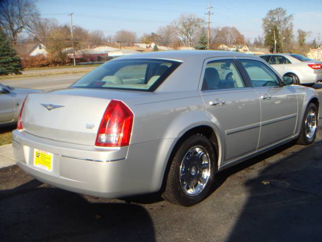 Chrysler 300 2005 photo 4