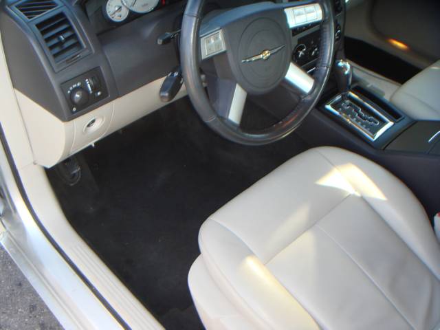 Chrysler 300 2005 photo 5