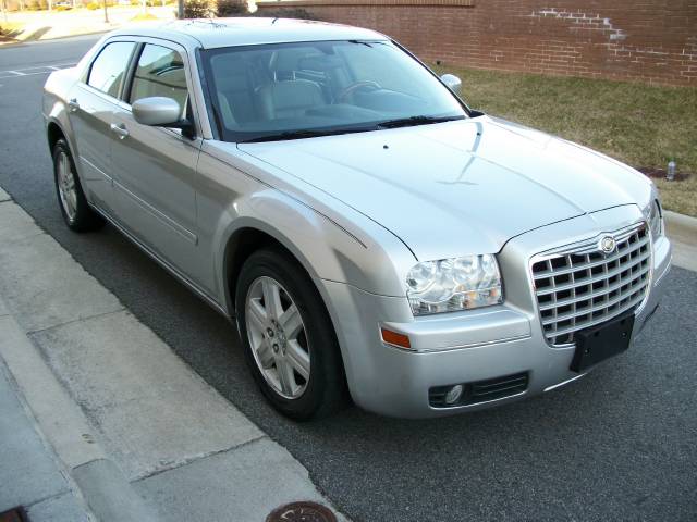 Chrysler 300 2005 photo 4