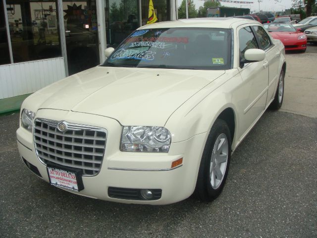 Chrysler 300 2005 photo 14