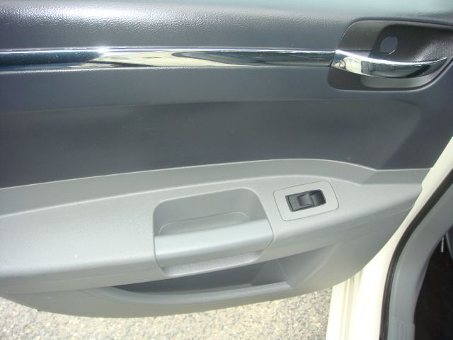 Chrysler 300 2005 photo 7