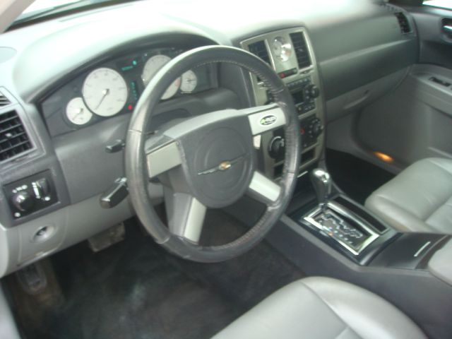 Chrysler 300 2005 photo 9