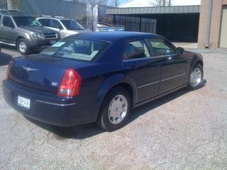 Chrysler 300 2005 photo 2