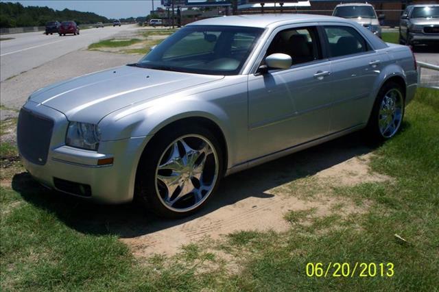 Chrysler 300 Unknown Sedan