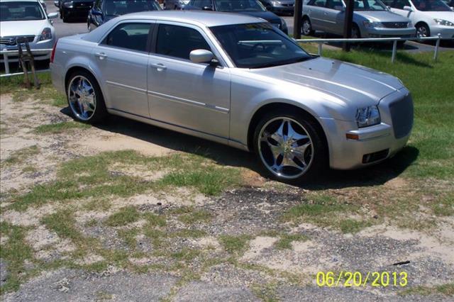 Chrysler 300 2005 photo 4