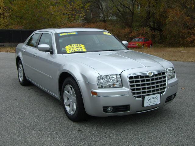 Chrysler 300 2005 photo 1