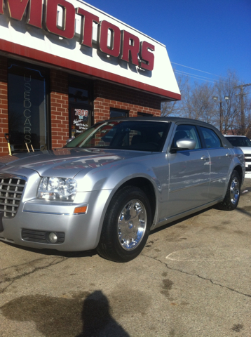 Chrysler 300 2005 photo 4