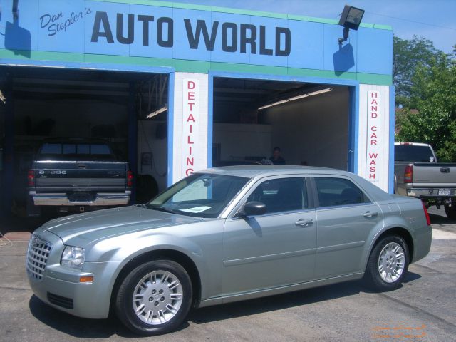 Chrysler 300 2005 photo 1