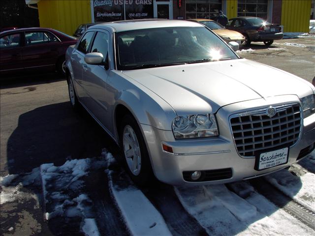 Chrysler 300 2005 photo 1