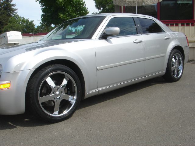 Chrysler 300 2005 photo 1