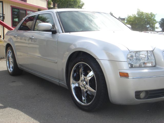 Chrysler 300 2005 photo 3