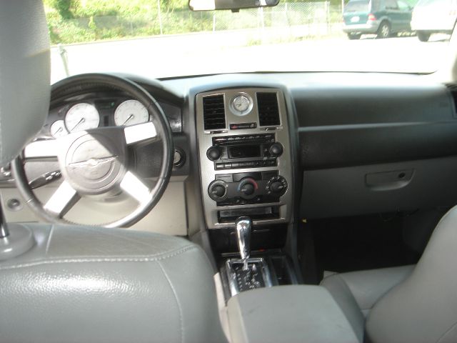 Chrysler 300 2005 photo 4