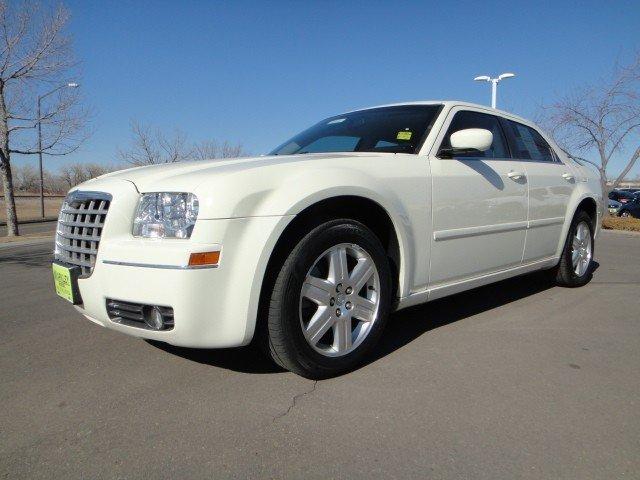 Chrysler 300 2005 photo 1