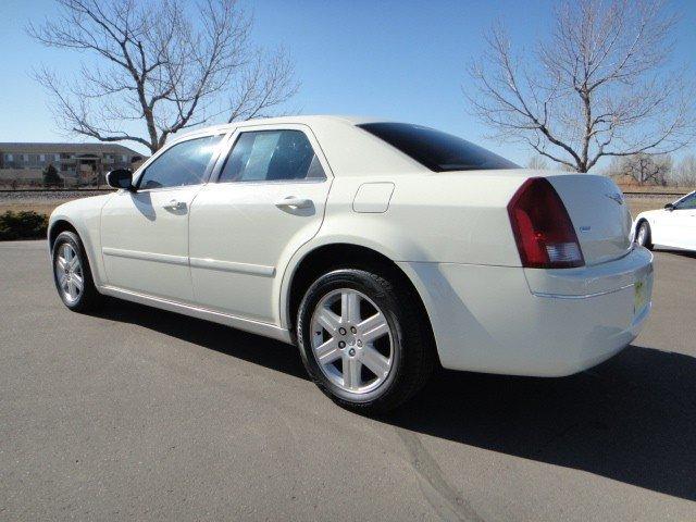 Chrysler 300 2005 photo 3